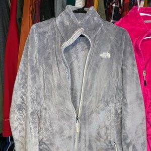 Awesome condition, northface sweater 🖤